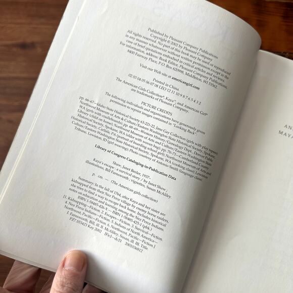 Vintage 2002 American Girl Kaya's Escape! A Survival Story Chapter Book - Picture 2 of 6